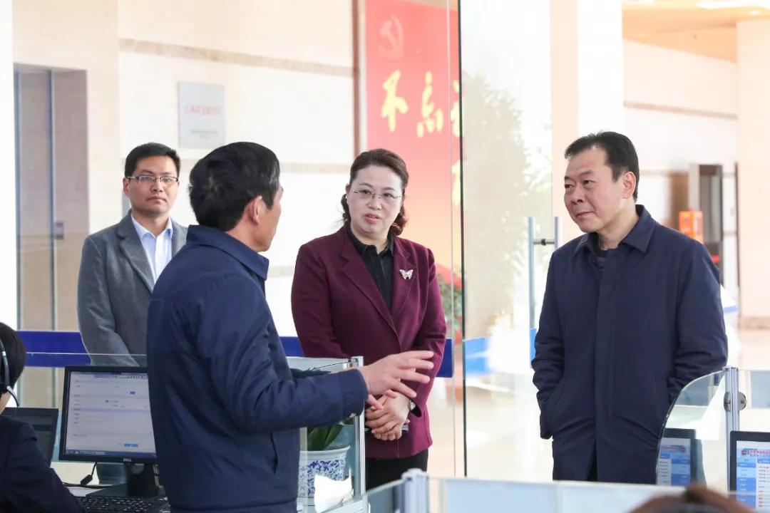 南通副市長潘建華到市場監管局調研，并對2021南通國際高端紡織產業博覽會做出指導意見